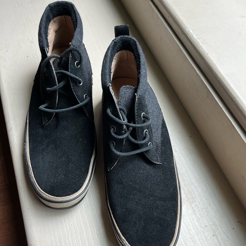 John Varvatos Black 7.5 barely used - excellent condition